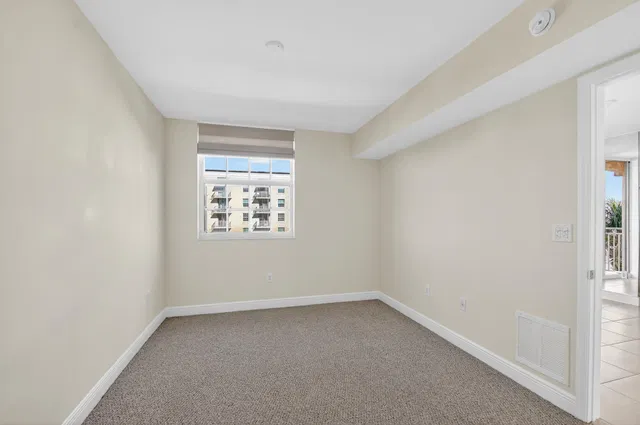 610 Clematis Unit 631 photo 28