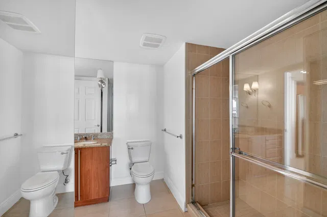 610 Clematis Unit 631 photo 30