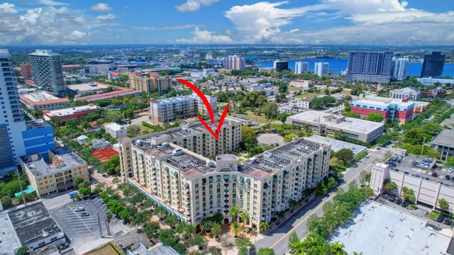 610 Clematis Unit 631 photo 35