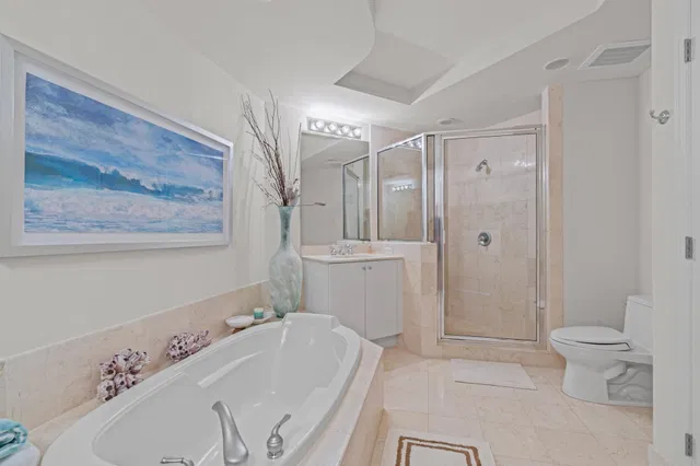 One City Plaza Unit 1402 photo 15
