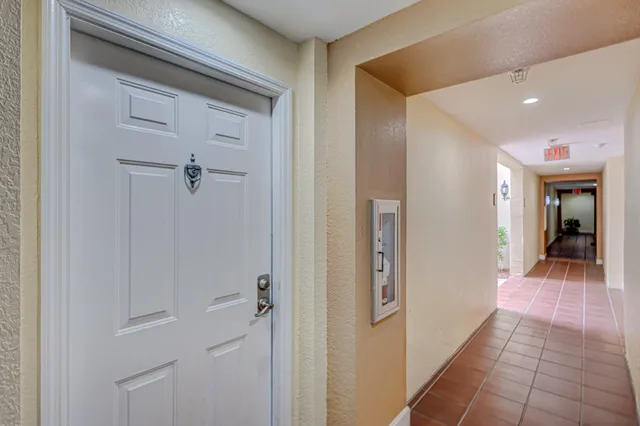 Courtyards in Cityplace Unit 112 photo 4