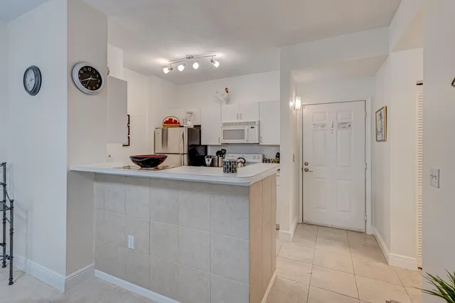 Courtyards in Cityplace Unit 112 photo 17