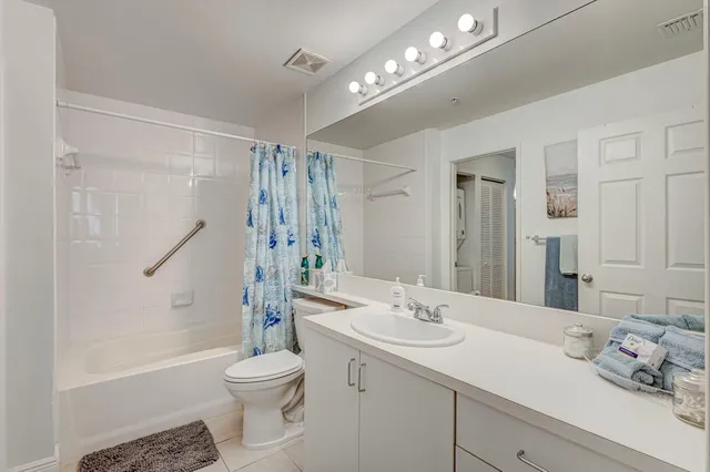 Courtyards in Cityplace Unit 112 photo 27