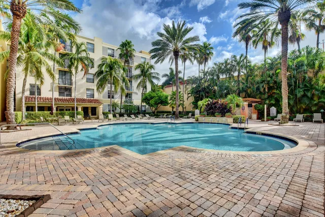 Courtyards in Cityplace Unit 112 photo 32