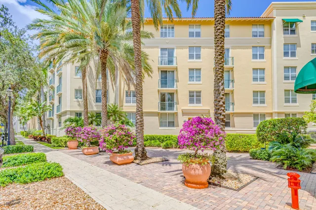 Courtyards in Cityplace Unit 112 photo 52