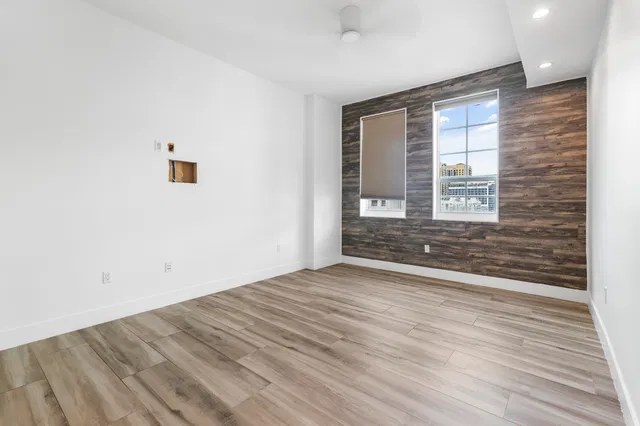 The Whitney Unit 807 photo 8