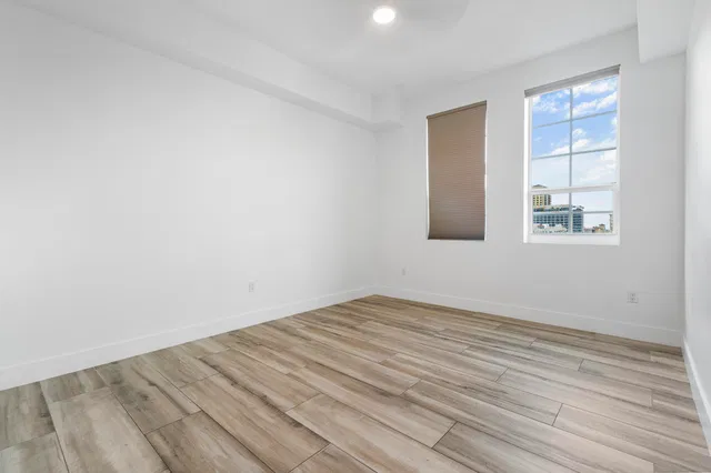 The Whitney Unit 807 photo 19