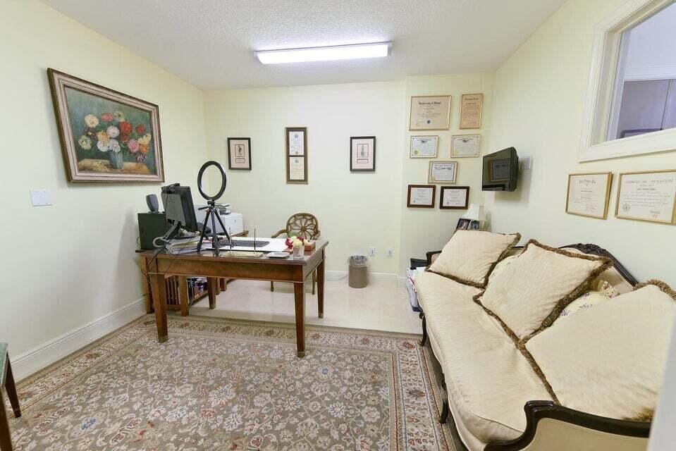 Two City Plaza Unit 117 photo 11