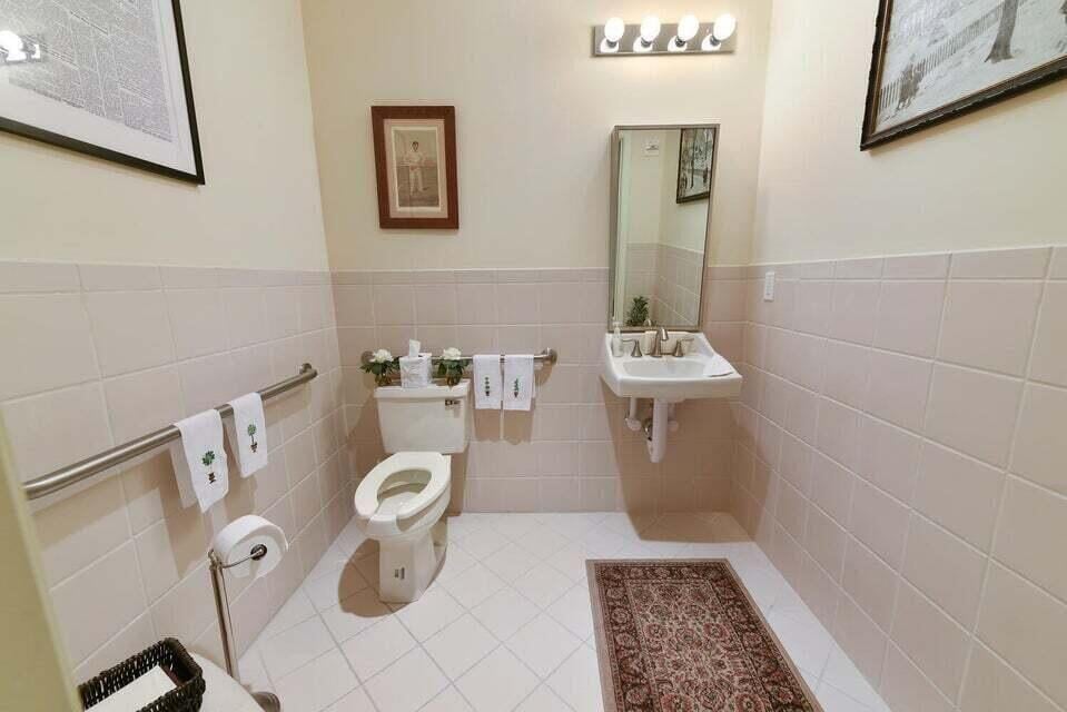 Two City Plaza Unit 117 photo 17