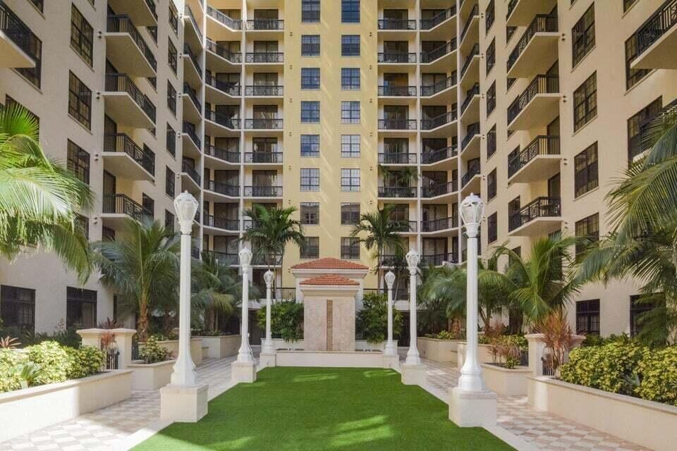 Two City Plaza Unit 117 photo 27