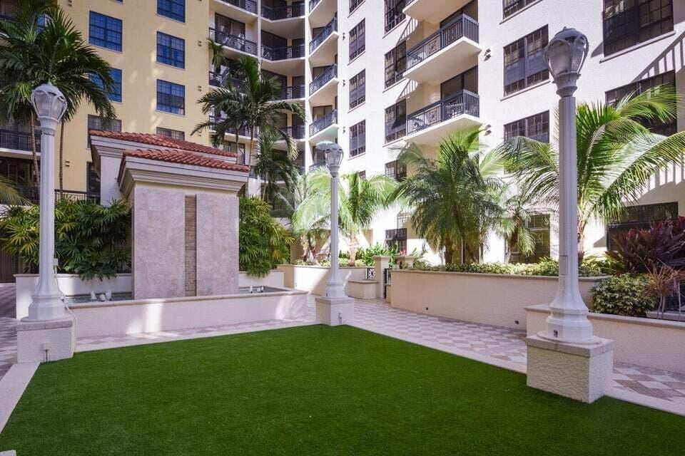 Two City Plaza Unit 117 photo 29