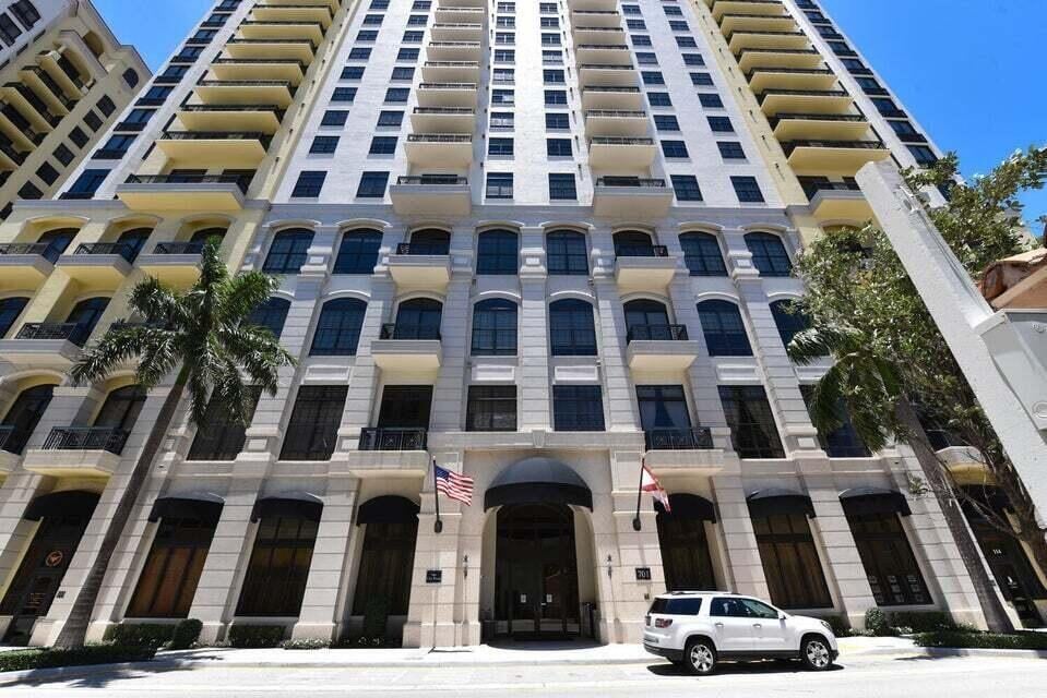 Two City Plaza Unit 117 photo 47