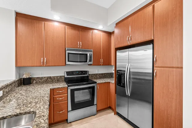 Two City Plaza Unit 1209 photo 8