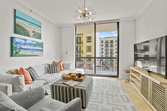 Two City Plaza Unit 1003 photo 6
