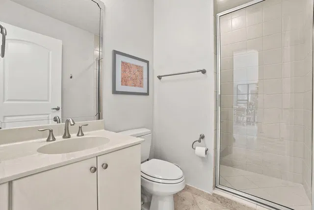 Two City Plaza Unit 1003 photo 11