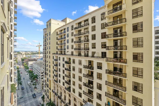Two City Plaza Unit 1003 photo 19