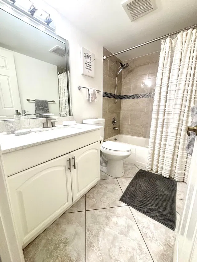 Unit 101 photo 15