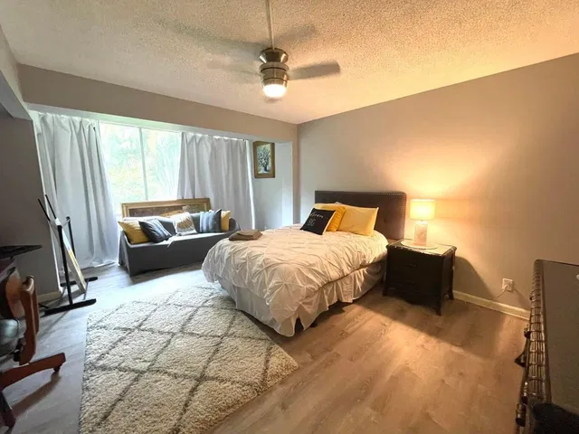 Unit 101 photo 18