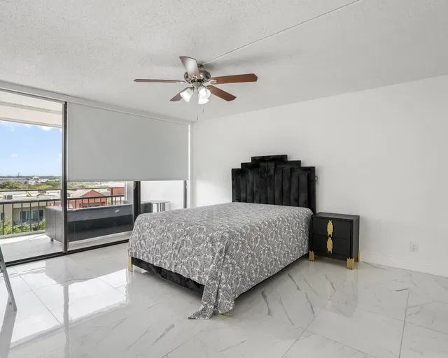 Presidential Towers Unit 806 photo 5