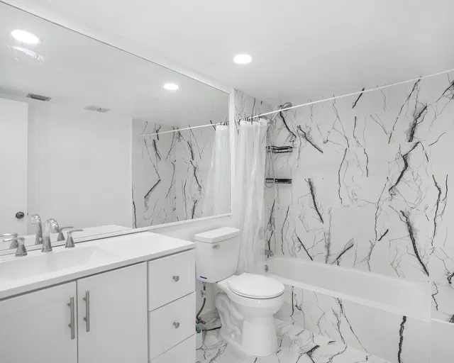Presidential Towers Unit 806 photo 6