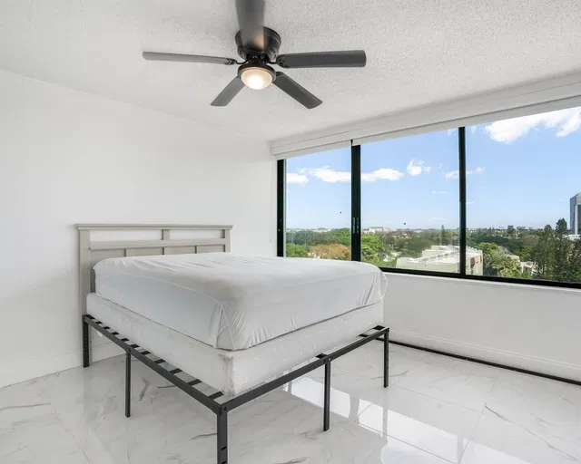 Presidential Towers Unit 806 photo 7