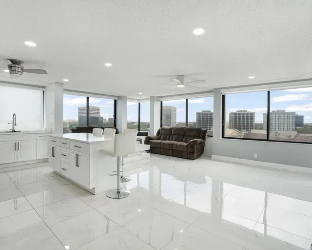 Presidential Towers Unit 806 photo 12