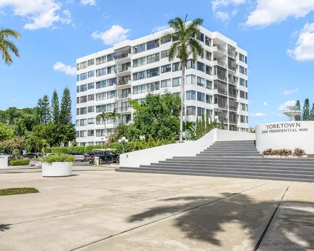 Presidential Towers Unit 806 photo 27