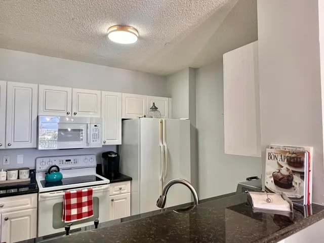 The Tower Condominium at Cityplace Unit 706 photo 19