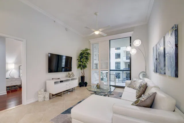 Two City Plaza Unit 1506 photo 3