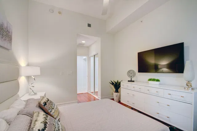 Two City Plaza Unit 1506 photo 15