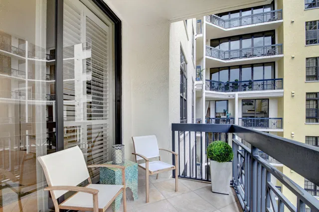 Two City Plaza Unit 1506 photo 18