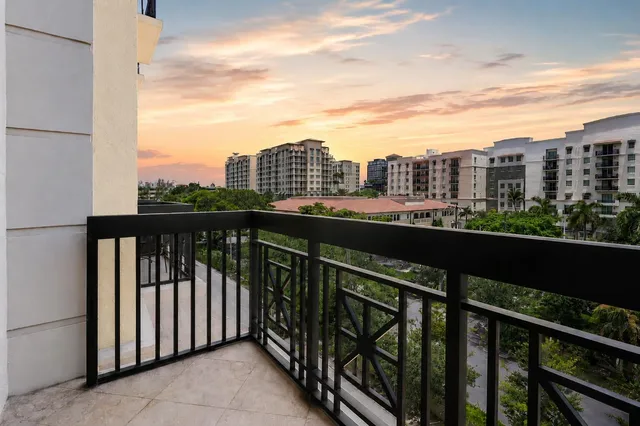Two City Plaza Unit 320 photo 3