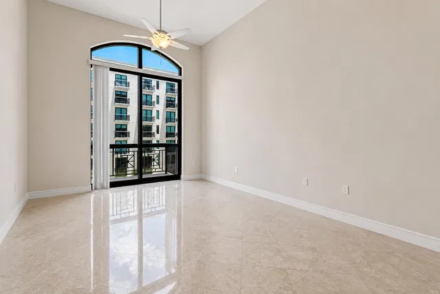 Two City Plaza Unit 320 photo 4