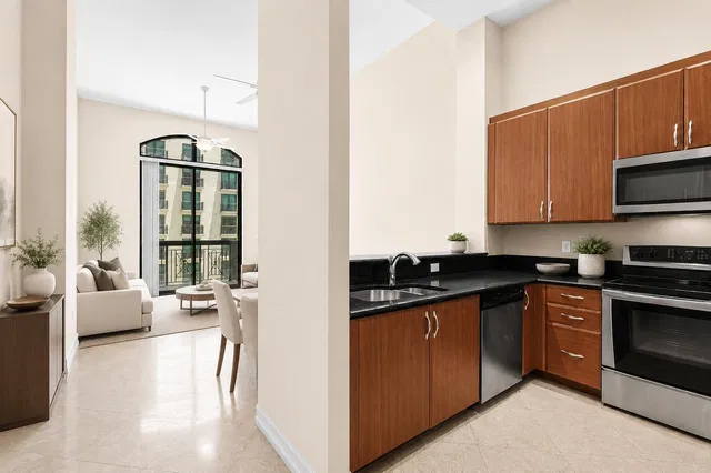 Two City Plaza Unit 320 photo 5
