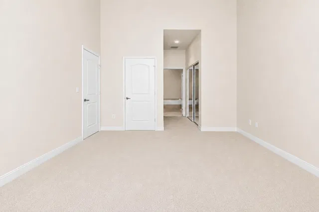 Two City Plaza Unit 320 photo 14