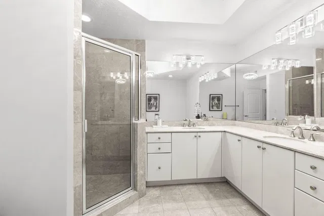Two City Plaza Unit 807 photo 13