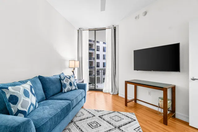 Two City Plaza Unit 807 photo 16