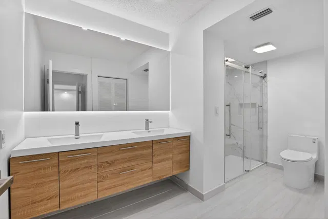 Unit 28F photo 26