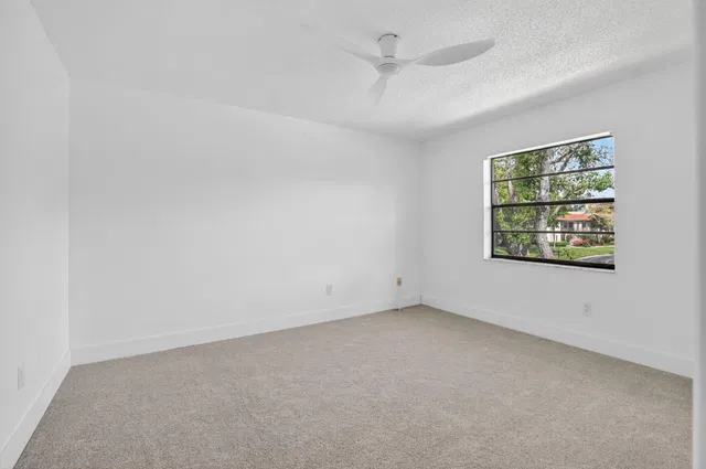 Unit 28F photo 29
