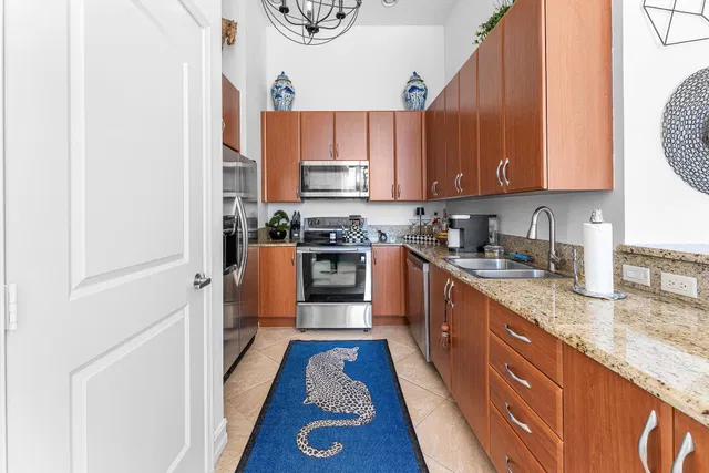 Two City Plaza Unit 302 photo 8