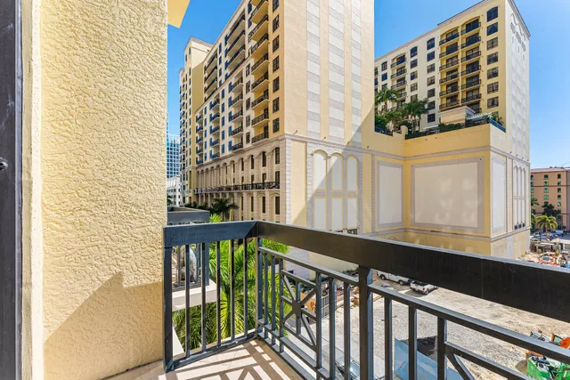 Two City Plaza Unit 302 photo 27