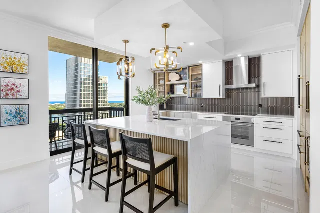 Two City Plaza Unit 1219 photo 6