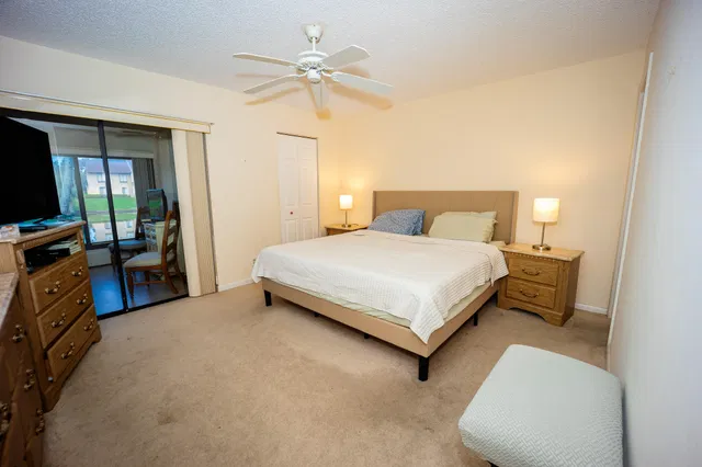 Unit F photo 22