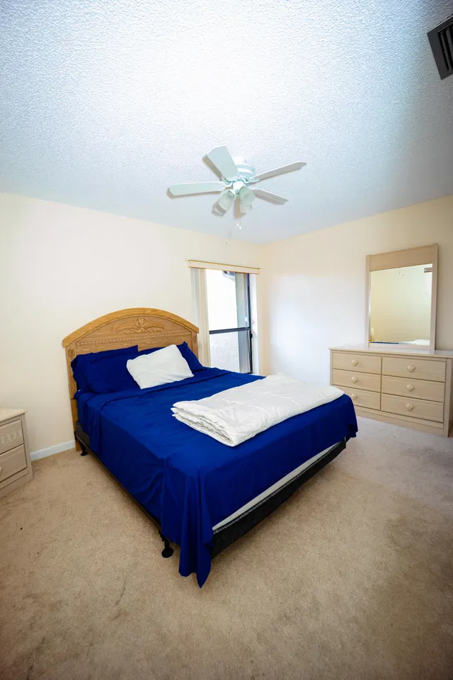 Unit F photo 28