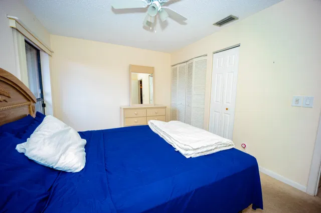 Unit F photo 29