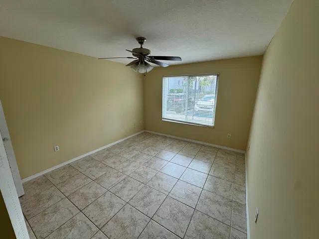 Unit 201 photo 23