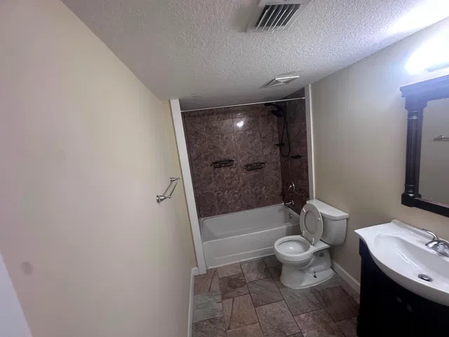 Unit 201 photo 27