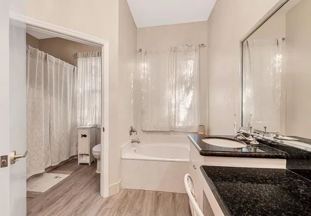 Residence photo 22