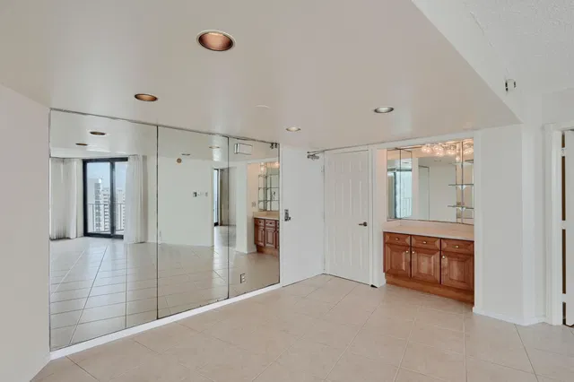 Singer Island Unit 2404 photo 16