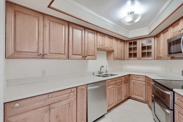Singer Island Unit 2404 photo 23